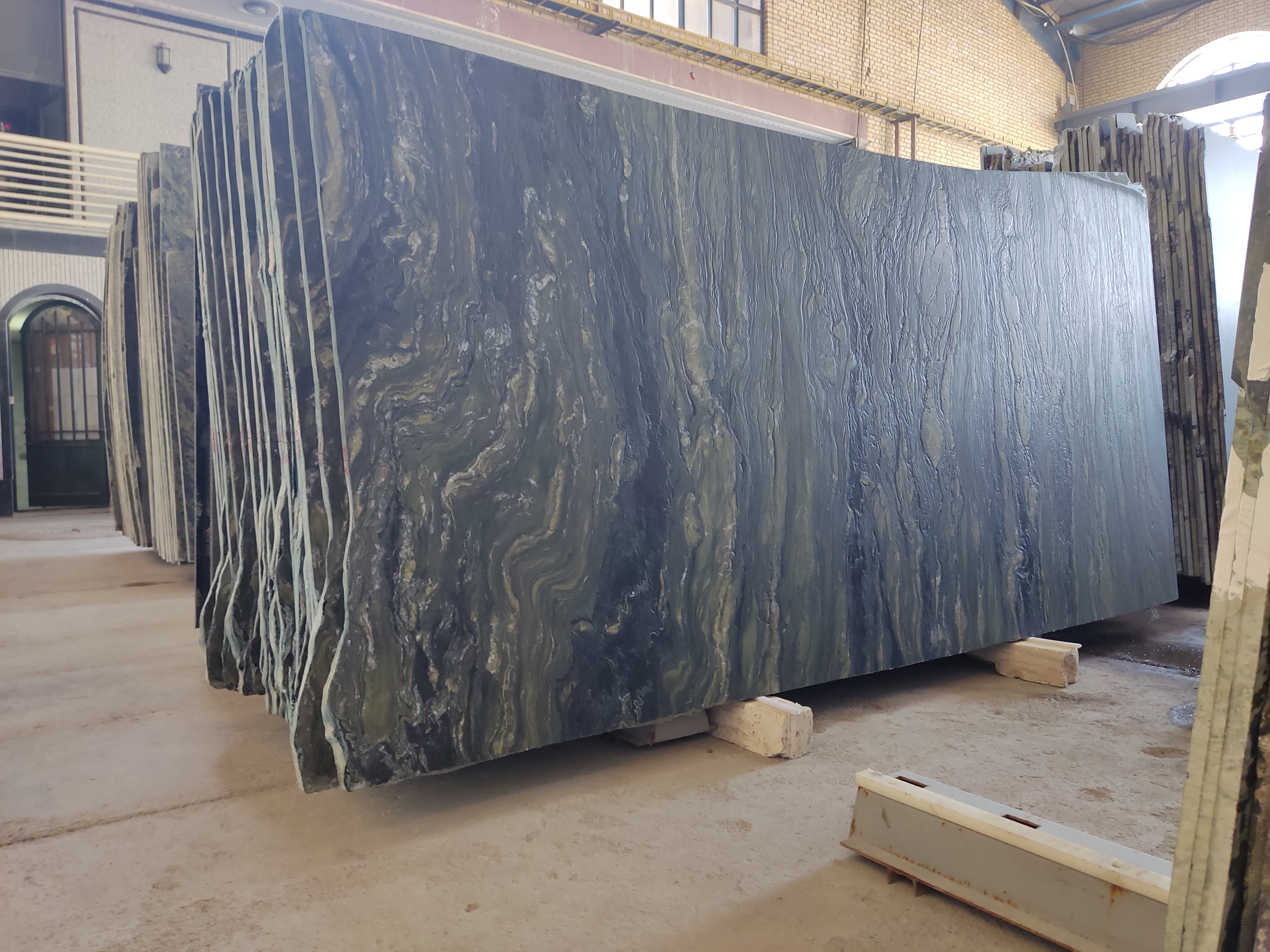 سنگ اسلب گرانیت جنگلی بوش همر چرمی